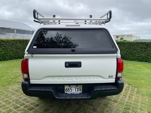 Used 2022 Toyota Tacoma SR RWD image 6