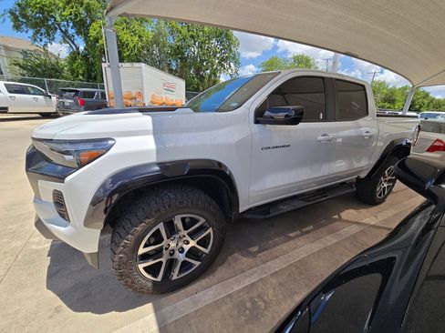 Used 2023 Chevrolet Colorado Z71 AWD/4WD image 4