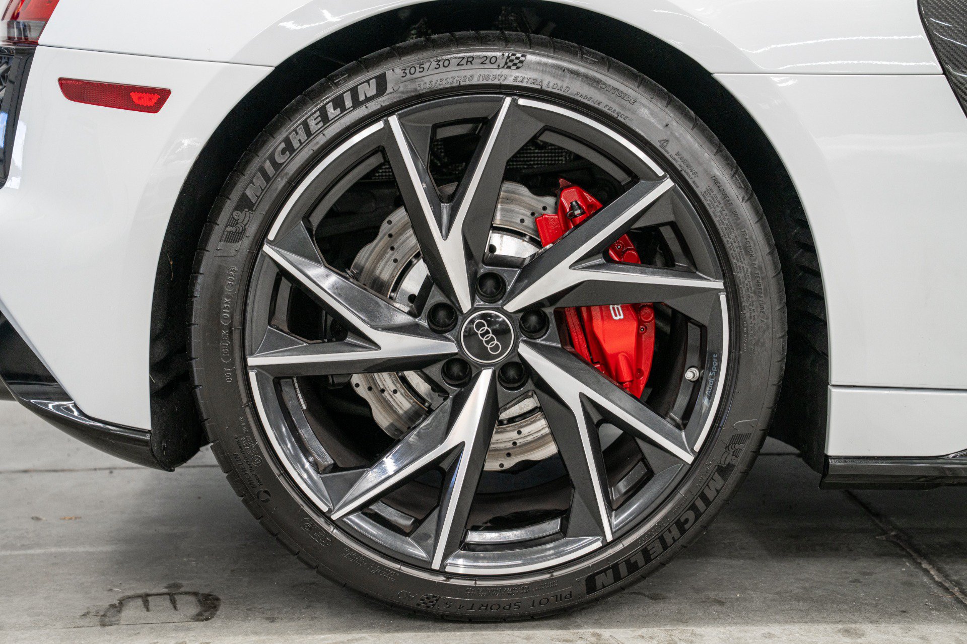 Used 2023 Audi R8 V10 performance RWD image 36