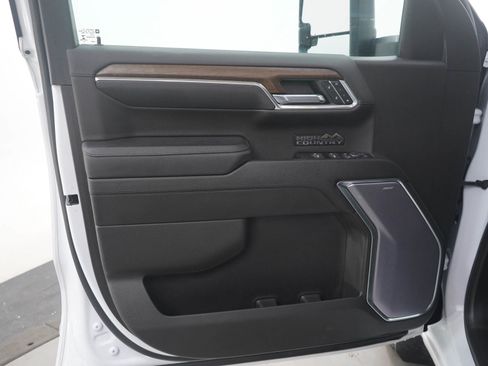 Used 2023 Chevrolet Silverado 1500 High Country image 20