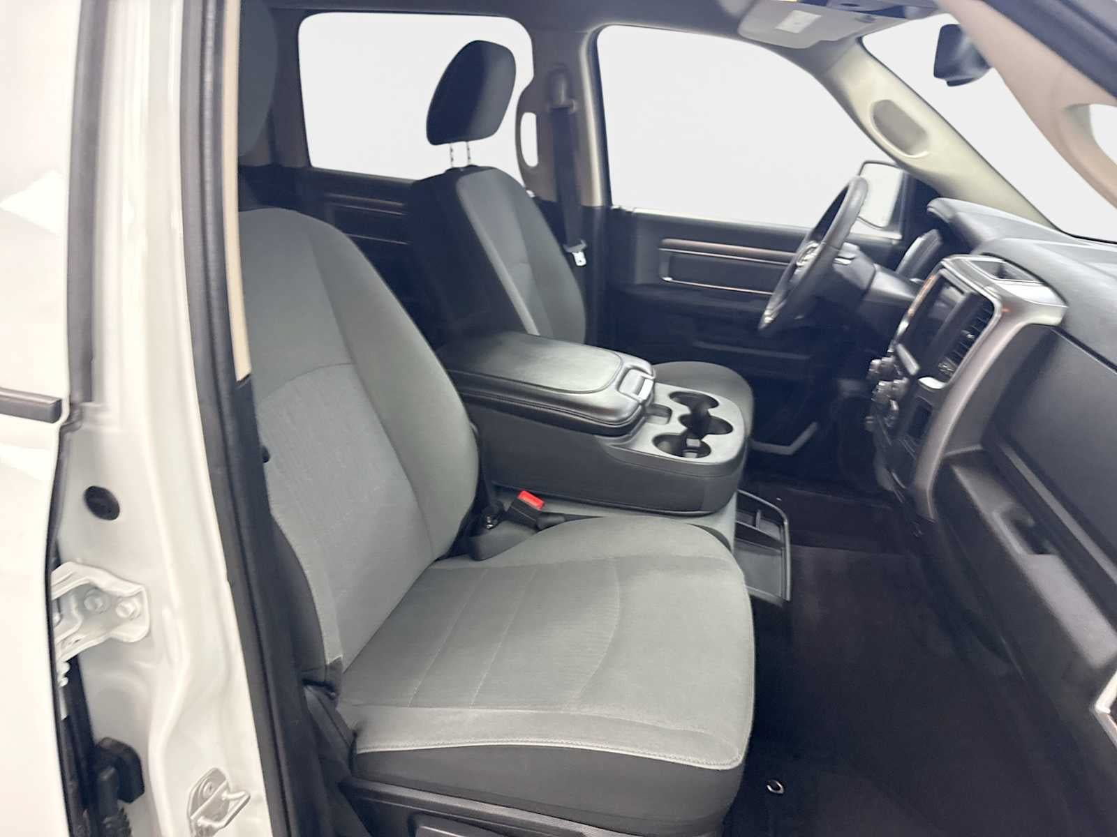 Used 2022 RAM 1500 Classic SLT w/ Electronics Group AWD/4WD image 24