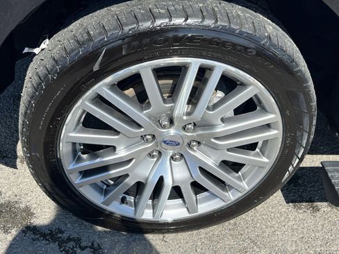 Used 2023 Ford Expedition Max Limited image 12