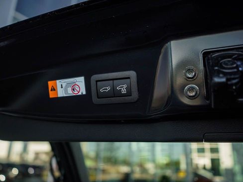 New 2026 Toyota Prius XSE Premium image 9