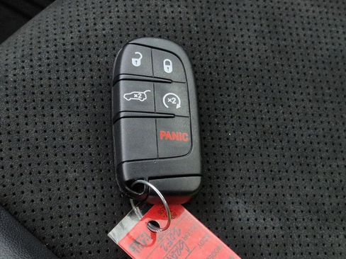 Used 2020 Jeep Grand Cherokee Altitude image 31