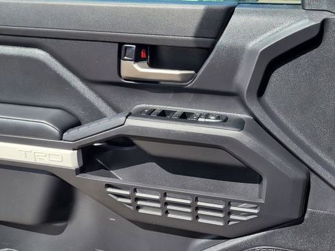 Used 2024 Toyota Tacoma TRD Off-Road AWD/4WD image 12