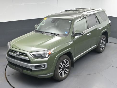 Certified 2022 Toyota 4Runner Limited AWD/4WD image 32