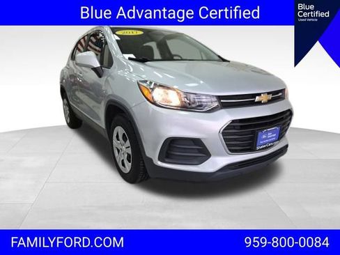 Used 2017 Chevrolet Trax LS image 1