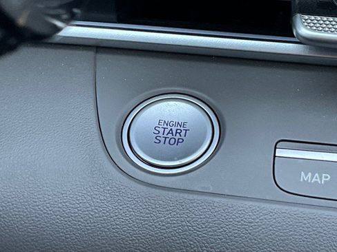 Used 2025 Hyundai Elantra SEL FWD image 23