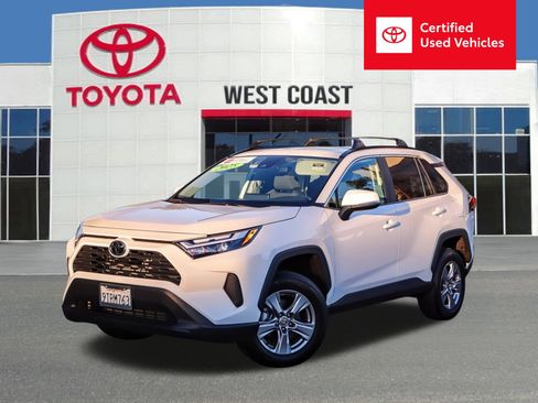 Certified 2025 Toyota RAV4 XLE image 1