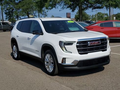 Used 2024 GMC Acadia Elevation AWD/4WD image 3