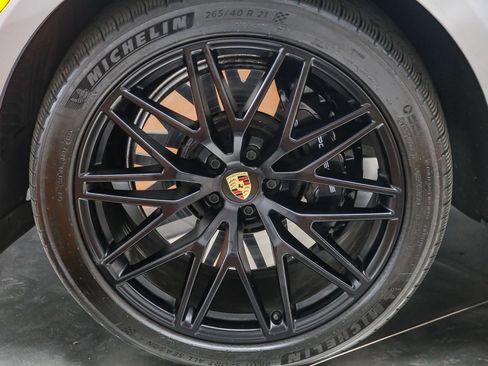 Certified 2023 Porsche Macan GTS AWD/4WD image 13