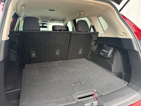 Certified 2025 Nissan Rogue S FWD image 15