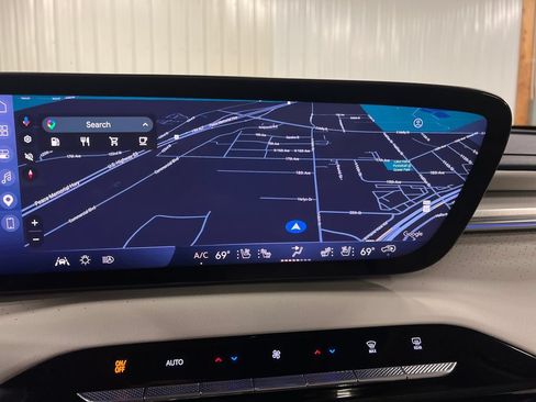 Certified 2025 Buick Enclave Avenir w/ Super Cruise Package AWD/4WD image 25