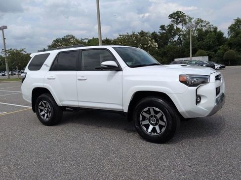 Certified 2024 Toyota 4Runner TRD Off-Road Premium w/ Moonroof Package AWD/4WD image 2