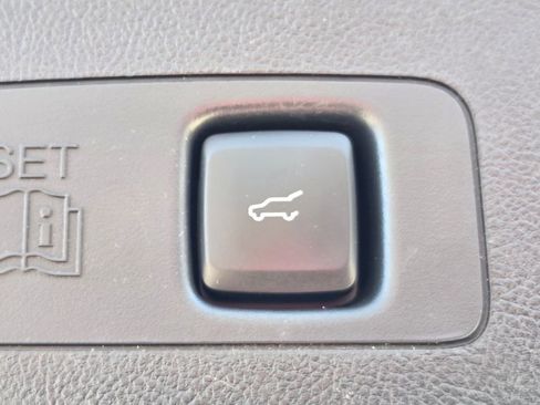 Used 2022 Lincoln Corsair Reserve w/ Equipment Group 201A image 18