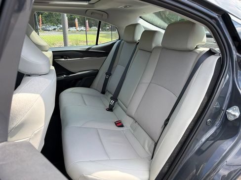 Used 2025 Toyota Camry XLE FWD image 21