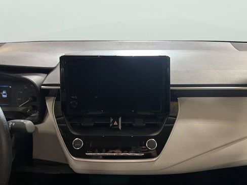 Used 2023 Toyota Corolla LE AWD/4WD image 18