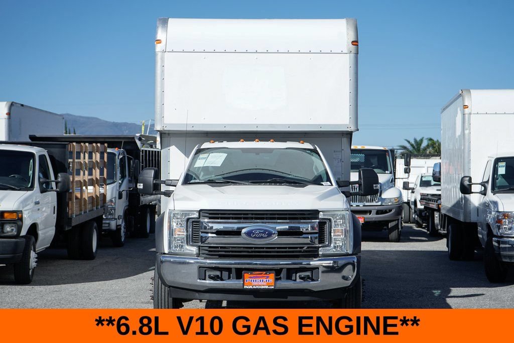 Used 2017 Ford F550 2WD Regular Cab Super Duty image 3