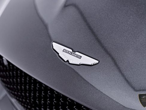 Used 2021 Aston Martin DBS Superleggera RWD image 22