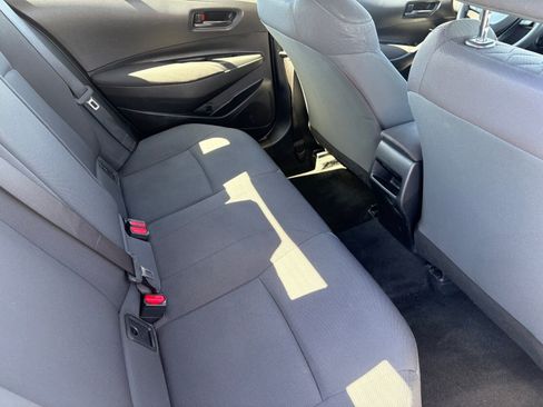 Used 2022 Toyota Corolla LE image 29