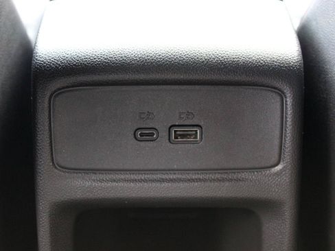 Used 2025 Chevrolet Trax RS w/ Sunroof Package FWD image 38