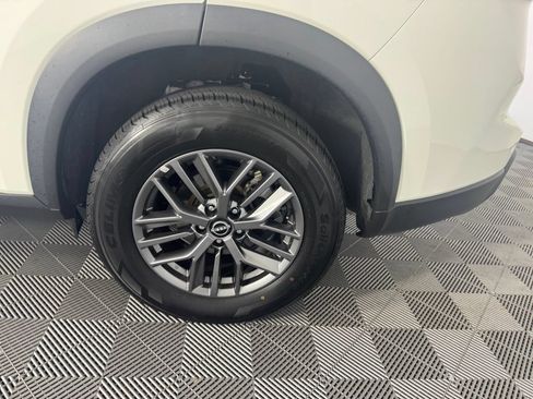 Used 2024 Nissan Rogue S AWD/4WD image 13