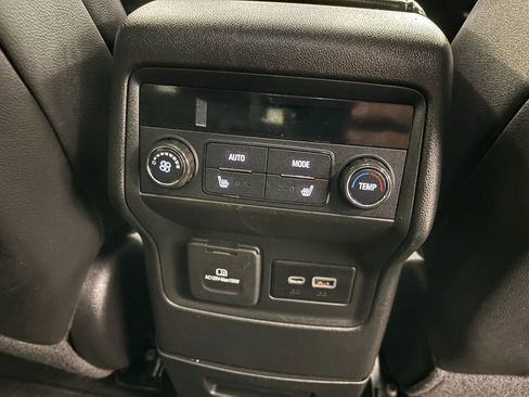 Used 2020 GMC Acadia Denali w/ Denali Ultimate Package AWD/4WD image 34