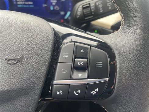 Used 2022 Ford Escape Titanium w/ Titanium Elite Package image 16