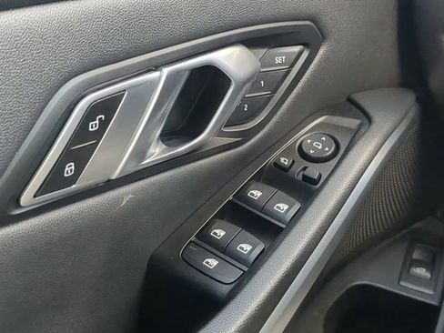 Used 2019 BMW 330i Sedan w/ Convenience Package image 28