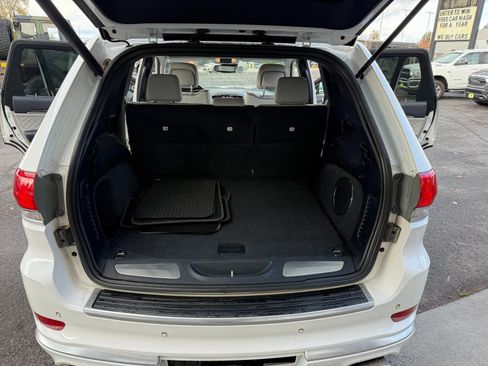 Used 2019 Jeep Grand Cherokee Summit image 9