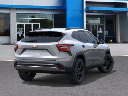 New 2026 Chevrolet Trax LT image 4