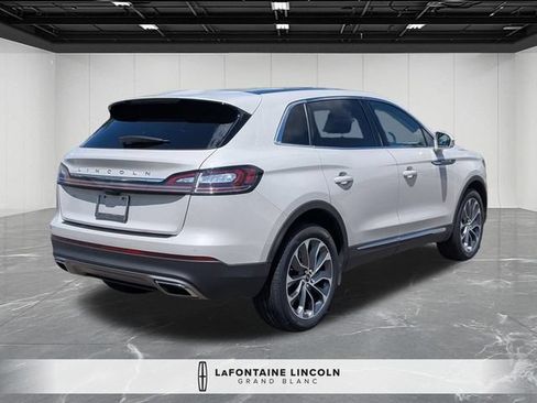 Certified 2022 Lincoln Nautilus Reserve AWD/4WD image 5