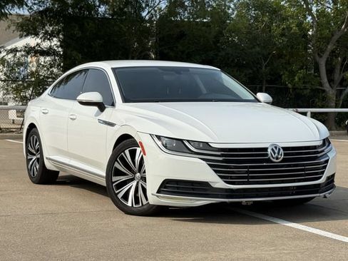 Used 2019 Volkswagen Arteon SE FWD image 2