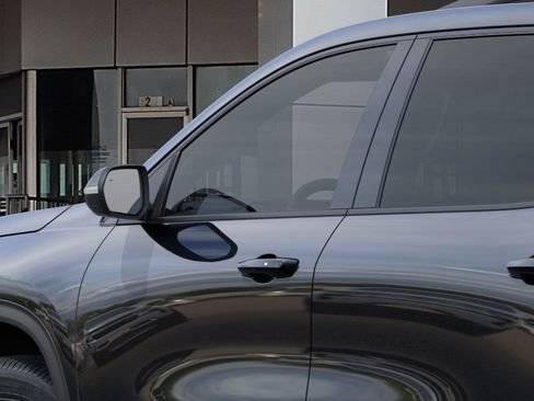 New 2026 Chevrolet Traverse LT image 12