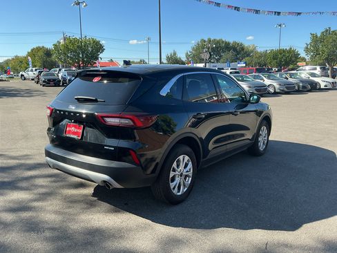 Used 2024 Ford Escape Active AWD/4WD image 5