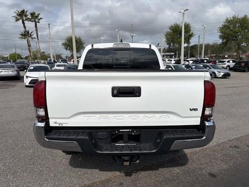 Certified 2023 Toyota Tacoma SR5 image 3