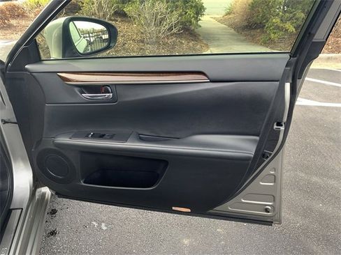 Used 2015 Lexus ES 350 image 13