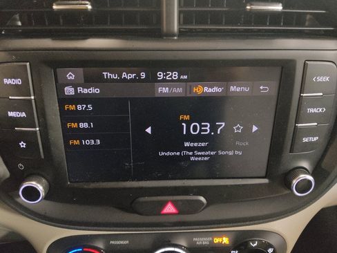 Used 2025 Kia Soul LX w/ LX Technology Package image 25