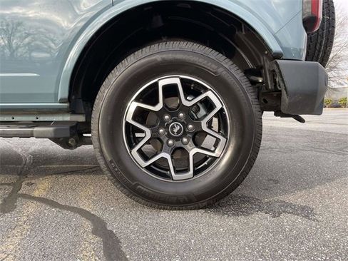 Used 2023 Ford Bronco Outer Banks image 9