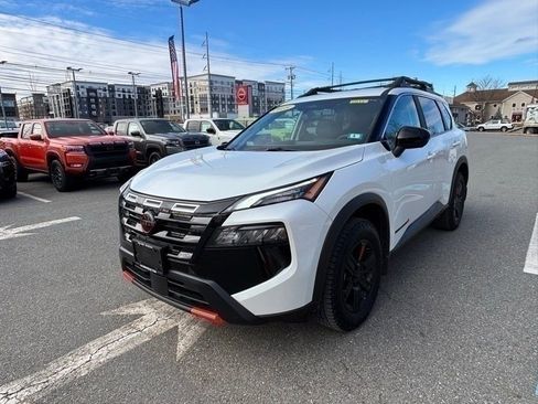 Used 2025 Nissan Rogue SV w/ Rock Creek Premium Package image 7