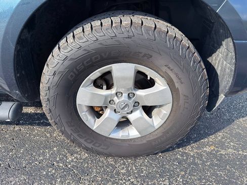 Used 2013 Nissan Frontier SV w/ SV Value Truck Pkg AWD/4WD image 15