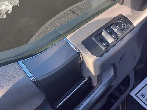 Used 2019 Ford F150 XLT w/ Equipment Group 302A Luxury image 14