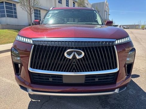 Used 2025 INFINITI QX80 Sensory image 6