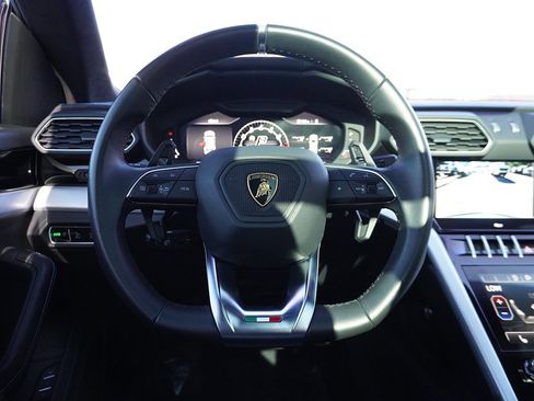 Used 2022 Lamborghini Urus image 53