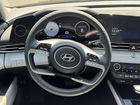 New 2025 Hyundai Elantra Limited w/ Cargo Package image 16