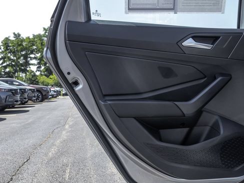 Used 2023 Volkswagen Jetta SE w/ Panoramic Sunroof Package FWD image 30