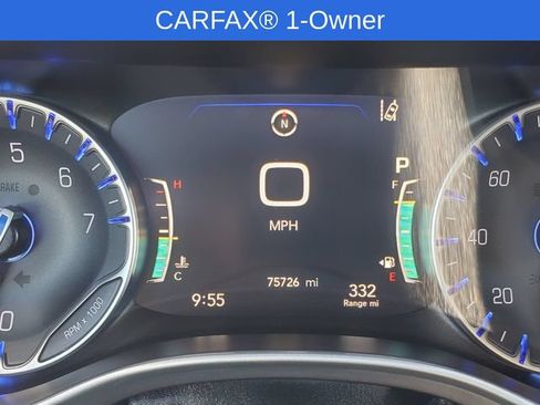 Used 2024 Chrysler Pacifica Touring-L FWD image 16