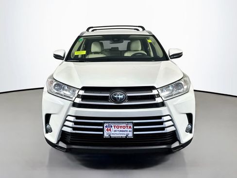 Used 2018 Toyota Highlander XLE AWD/4WD image 11