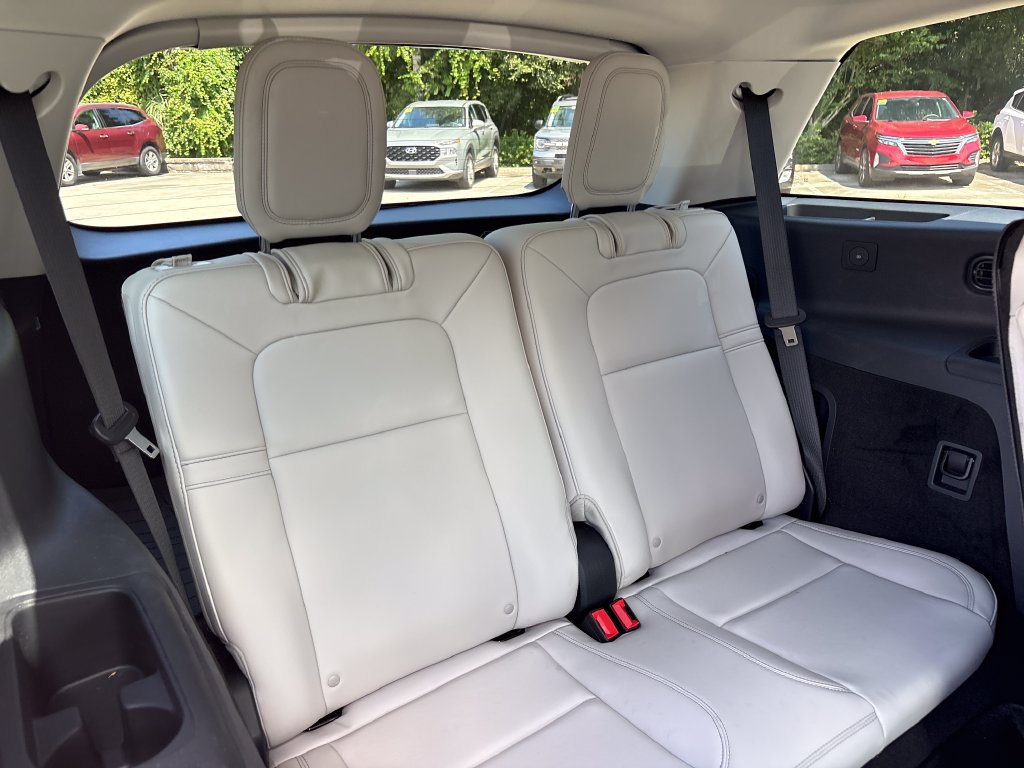 Used 2025 Lincoln Aviator 2WD w/ Equipment Group 101A image 32