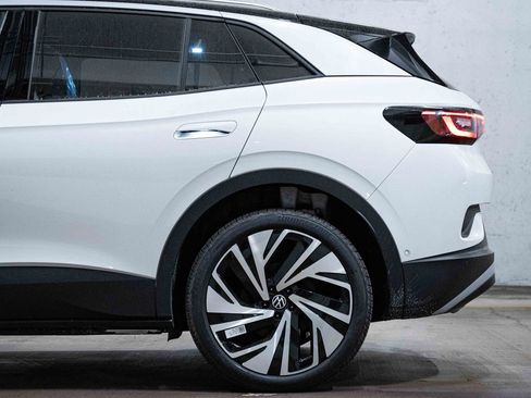 New 2026 Volkswagen ID.4 Pro S Plus AWD/4WD image 4